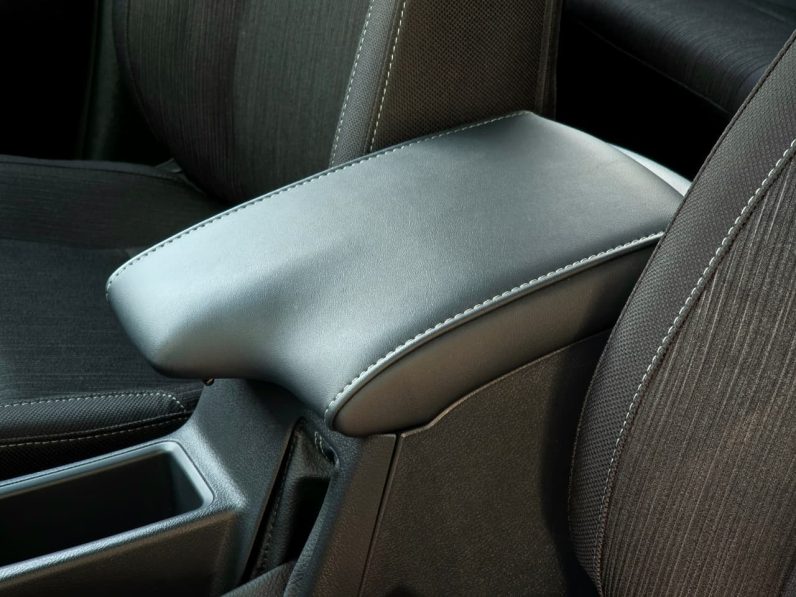 HILUX ADVENTURE PETROL 4.0L – FULL – 2025 MODEL  – BLACK INSIDE BLACK – YEMEN SPECS