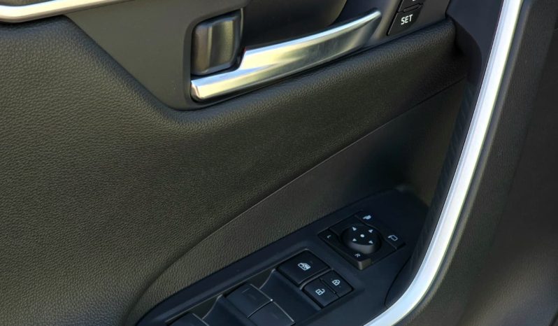 
								TOYOTA RAV4 2.5 HEV – LIMITED OPTION – WITHOUT RADAR – 2025 MODEL – WHITE INSIDE BLACK – YEMEN SPECS full									