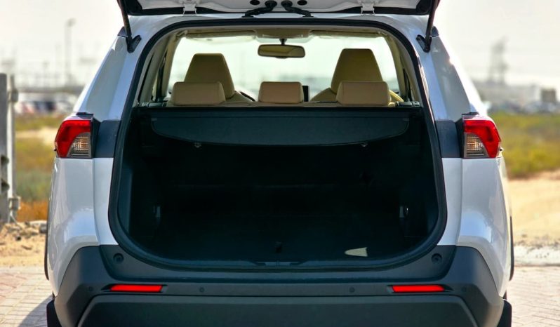 
								TOYOTA RAV4 2.5 HYBRID – XLE – G – MID OPTIONS – 2025 MODEL – WHITE INSIDE BEIGE – GCC SPECS full									