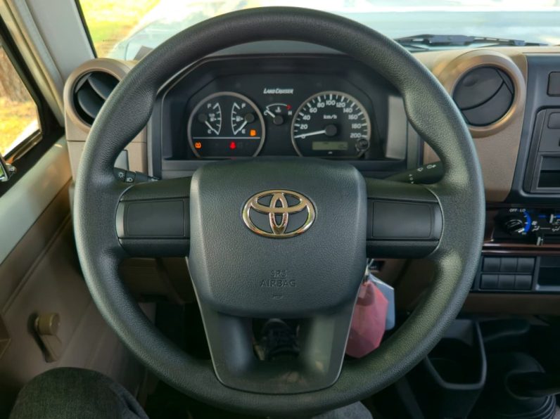 _TOYOTA LC79 SINGLE CABIN DIESEL 2.8 MT – STD – E – MODEL 2025 – WHITE INSIDE BEIGE – GCC SPECS