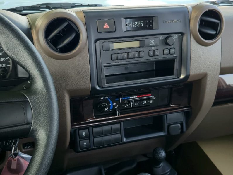 _TOYOTA LC79 SINGLE CABIN DIESEL 2.8 MT – STD – E – MODEL 2025 – WHITE INSIDE BEIGE – GCC SPECS