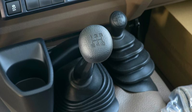 
								_TOYOTA LC79 SINGLE CABIN DIESEL 2.8 MT – STD – E – MODEL 2025 – WHITE INSIDE BEIGE – GCC SPECS full									