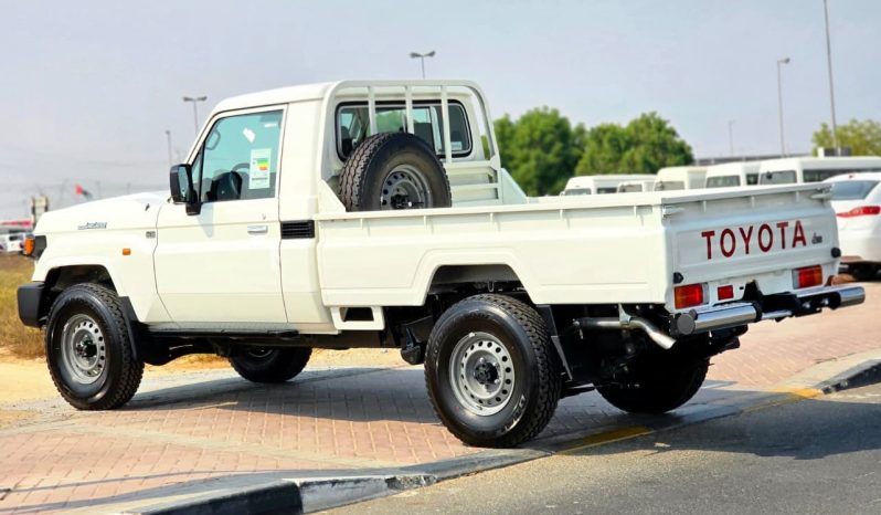 
								_TOYOTA LC79 SINGLE CABIN DIESEL 2.8 MT – STD – E – MODEL 2025 – WHITE INSIDE BEIGE – GCC SPECS full									