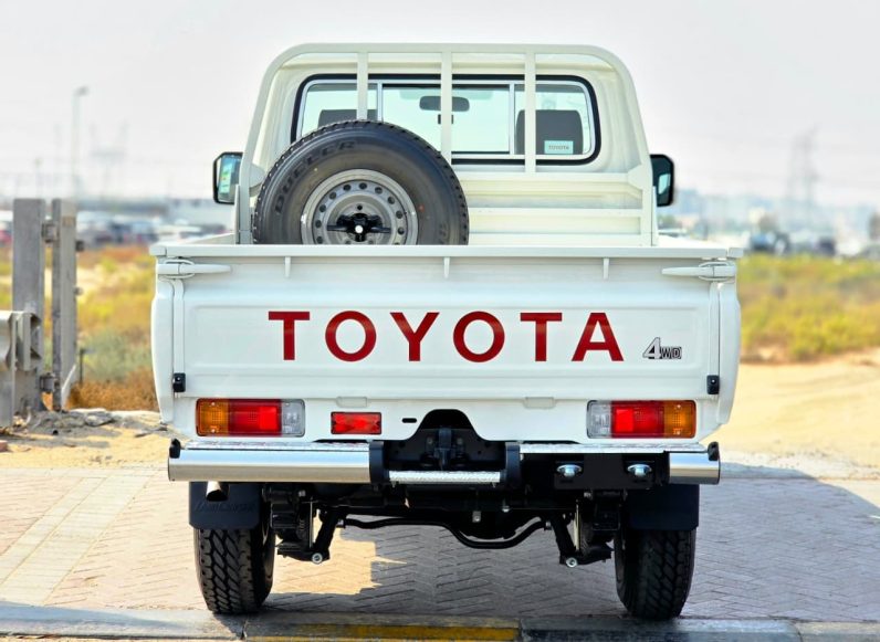 _TOYOTA LC79 SINGLE CABIN DIESEL 2.8 MT – STD – E – MODEL 2025 – WHITE INSIDE BEIGE – GCC SPECS