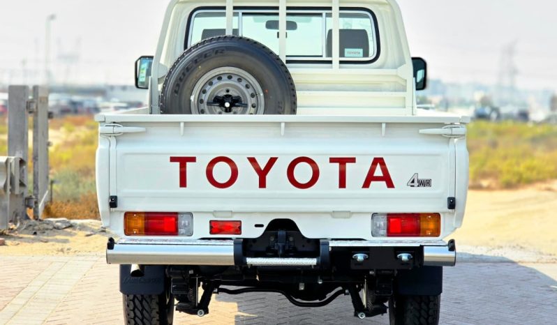 
								_TOYOTA LC79 SINGLE CABIN DIESEL 2.8 MT – STD – E – MODEL 2025 – WHITE INSIDE BEIGE – GCC SPECS full									