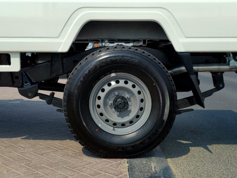 _TOYOTA LC79 SINGLE CABIN DIESEL 2.8 MT – STD – E – MODEL 2025 – WHITE INSIDE BEIGE – GCC SPECS