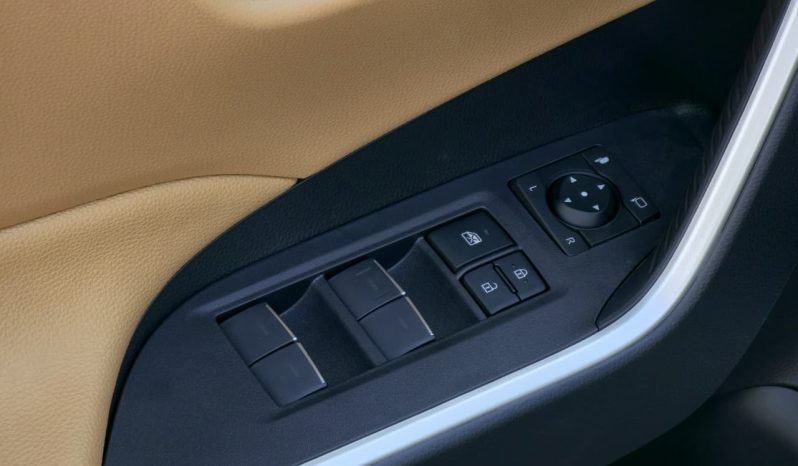 
								TOYOTA RAV4 2.5 HYBRID – XLE – G – MID OPTIONS – 2025 MODEL – WHITE INSIDE BEIGE – GCC SPECS full									