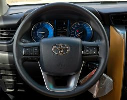 
										TOYOTA FORTUNER 2.4 DIESEL – STANDARD OPTIONS – 2025 MODEL – WHITE INSIDE BROWN – GCC SPECS full									