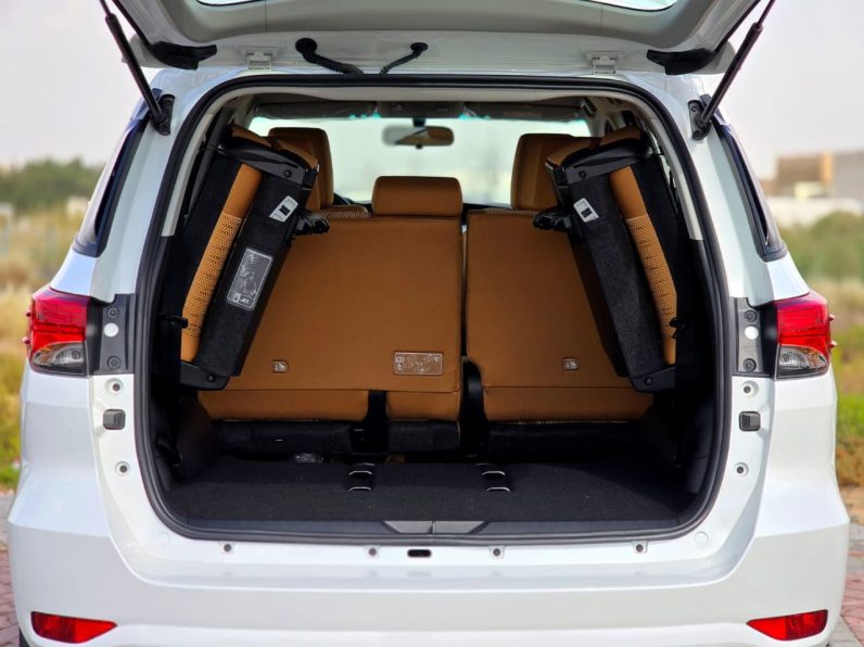 TOYOTA FORTUNER 2.4 DIESEL – STANDARD OPTIONS – 2025 MODEL – WHITE INSIDE BROWN – GCC SPECS