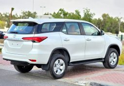 
										TOYOTA FORTUNER 2.4 DIESEL – STANDARD OPTIONS – 2025 MODEL – WHITE INSIDE BROWN – GCC SPECS full									
