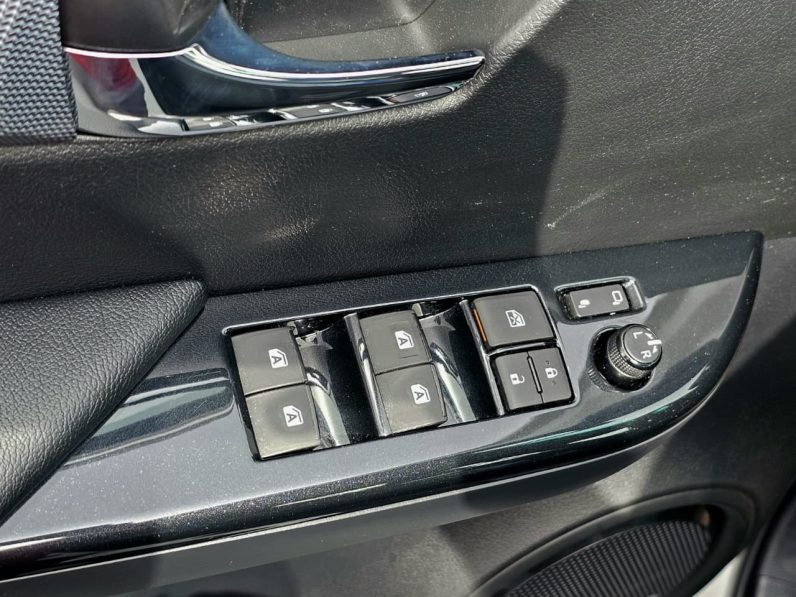TOYOTA HILUX GR -S PETROL 4.0 – DIGITAL MIRROR – FULL OPTIONS – 2025 MODEL – WHITE INSIDE BLACK – GCC SPECS