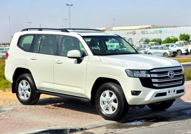 TOYOTA LC300 4.0L PETROL – GXR MID – SUNROOF – 18” A/W – 2025 MODEL – WHITE INSIDE BEIGE