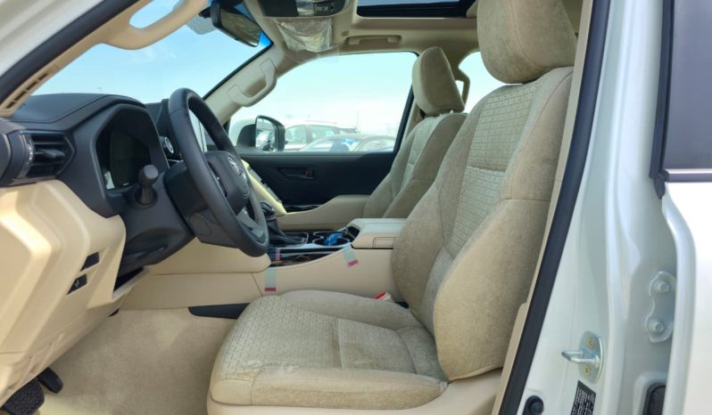 
								TOYOTA LC300 4.0L PETROL – GXR MID – SUNROOF – 18” A/W – 2025 MODEL – WHITE INSIDE BEIGE full									