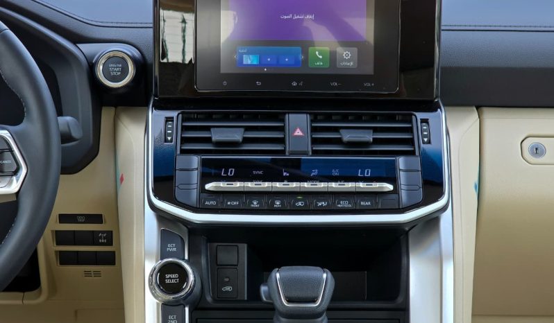 
								TOYOTA LC300 4.0L PETROL – GXR MID – SUNROOF – 18” A/W – 2025 MODEL – WHITE INSIDE BEIGE full									