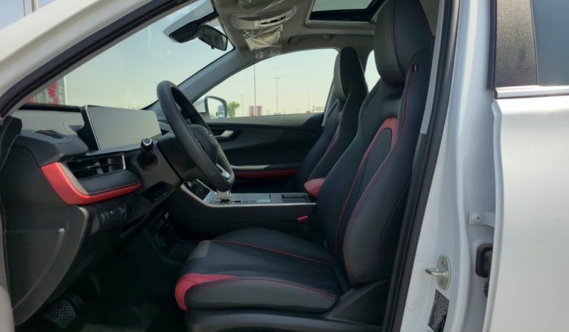 
								TIGGO 4 PRO – 1.5L – LUXURY SPECS – GCC – 2026 MODEL – WHITE INSIDE BLACK/RED – GCC SPECS full									