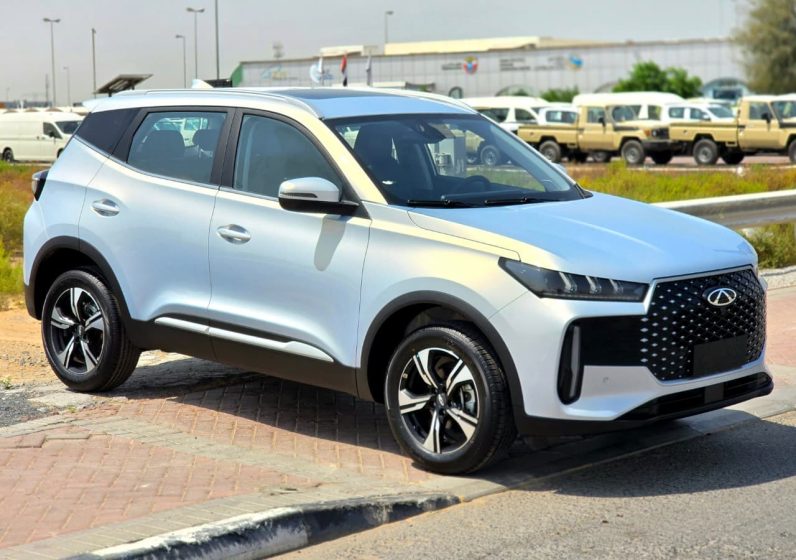 TIGGO 4 PRO – 1.5L – LUXURY SPECS – GCC – 2026 MODEL – SILVER INSIDE BLACK/RED – GCC SPECS