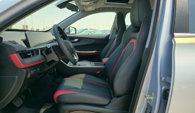 
								TIGGO 4 PRO – 1.5L – LUXURY SPECS – GCC – 2026 MODEL – SILVER INSIDE BLACK/RED – GCC SPECS full									