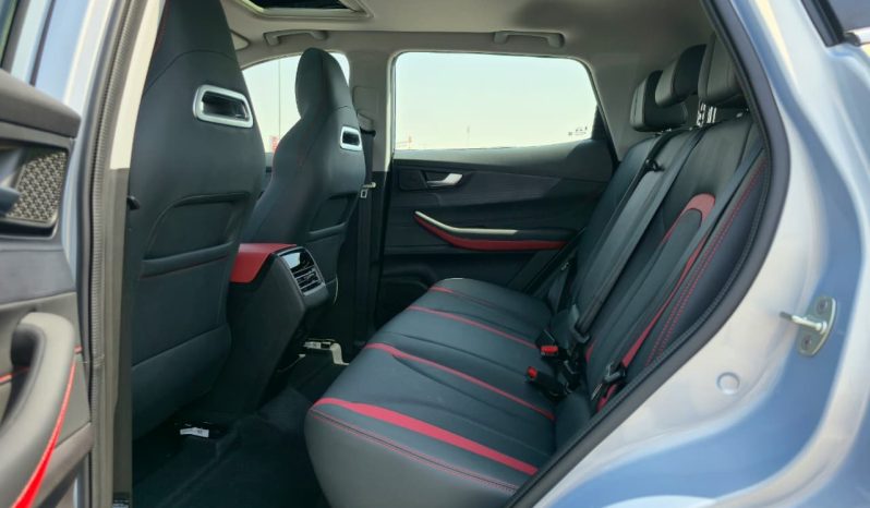 
								TIGGO 4 PRO – 1.5L – LUXURY SPECS – GCC – 2026 MODEL – SILVER INSIDE BLACK/RED – GCC SPECS full									