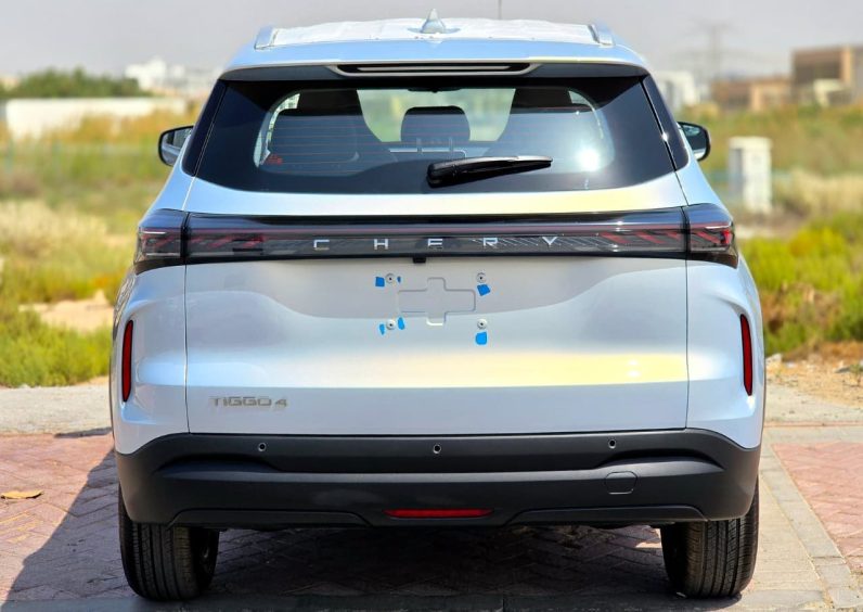 TIGGO 4 PRO – 1.5L – LUXURY SPECS – GCC – 2026 MODEL – SILVER INSIDE BLACK/RED – GCC SPECS