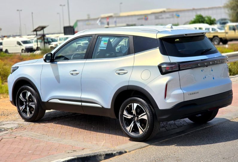 TIGGO 4 PRO – 1.5L – LUXURY SPECS – GCC – 2026 MODEL – SILVER INSIDE BLACK/RED – GCC SPECS