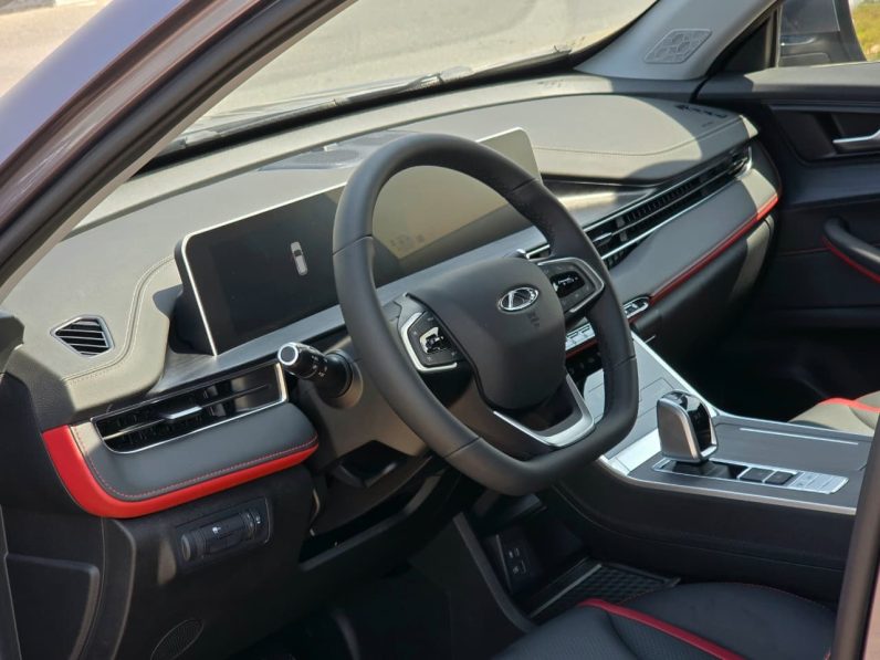 TIGGO 4 PRO – 1.5L – LUXURY SPECS – GCC – 2026 MODEL – GRAY INSIDE BLACK/RED – GCC SPECS