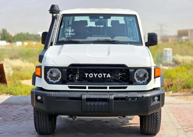 TOYOTA LC76 2.8T – Z A/T – FULL OPTIONS – 2025 MODEL – WHITE INSIDE TAN – GCC SPECS