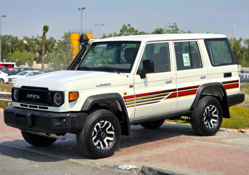 TOYOTA LC76 2.8T – Z A/T – FULL OPTIONS – 2025 MODEL – WHITE INSIDE TAN – GCC SPECS