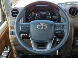 
										TOYOTA LC76 2.8T – Z A/T – FULL OPTIONS – 2025 MODEL – WHITE INSIDE TAN – GCC SPECS full									