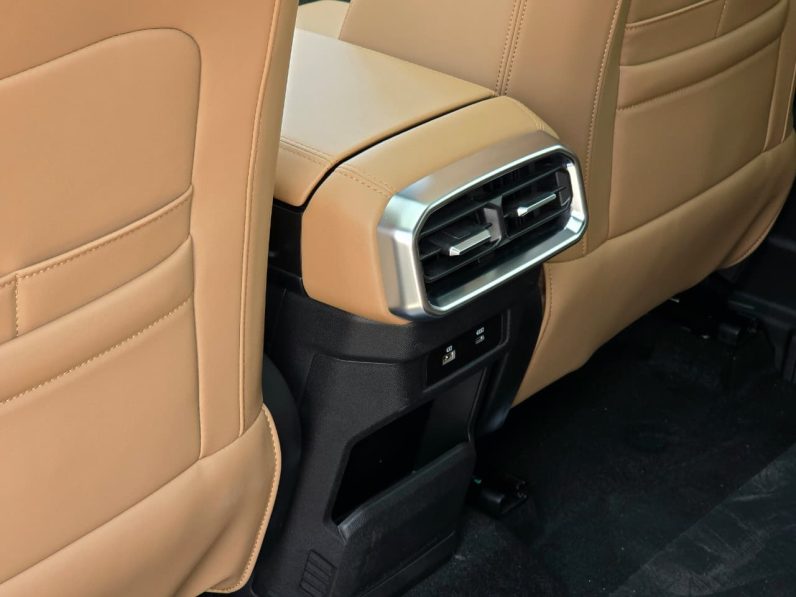 JETOUR T2 PETROL – 2.0L TURBO – 7 GEARS – TRAVEL+  2025 – BLACK INSIDE BEIGE – CHINA