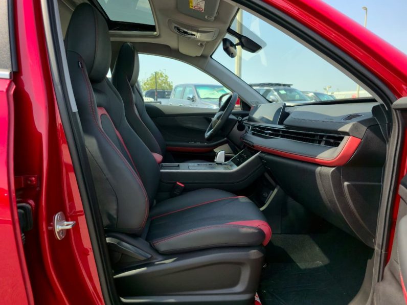 TIGGO 4 PRO – 1.5L – LUXURY SPECS – GCC – 2026 MODEL – RED INSIDE BLACK/RED – GCC SPECS