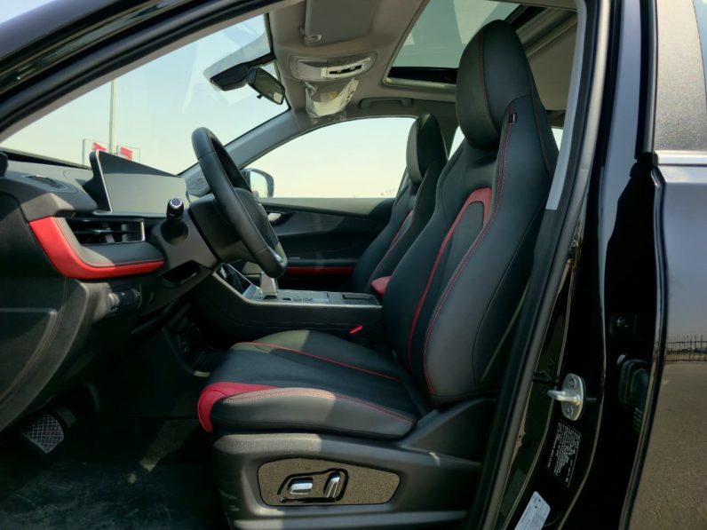 TIGGO 4 PRO – 1.5L – LUXURY SPECS – GCC – 2026 MODEL – BLACK INSIDE BLACK/RED – GCC SPECS