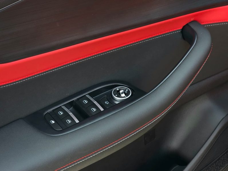 TIGGO 7 CHAMPION – 1.5T – PENORAMA – 360 CAMERA – LEATHER – DRIVER POWER SEAT – ALLOY WHEEL – GCC – 2026 MODEL – GRAY INSIDE RED – GCC SPECS