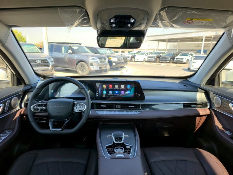 CHERY TIGGO 8 PRO MAX – 1.6L – LUXURY – MEMORY SEAT – PANORAMA – FULLY LOADED – 2025 MODEL – WHITE INSIDE DARK BROWN – GCC SPECS